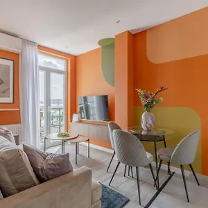 playful-bright-1br-near-the-faculty-of-law.bucharesthotelsnow.com/